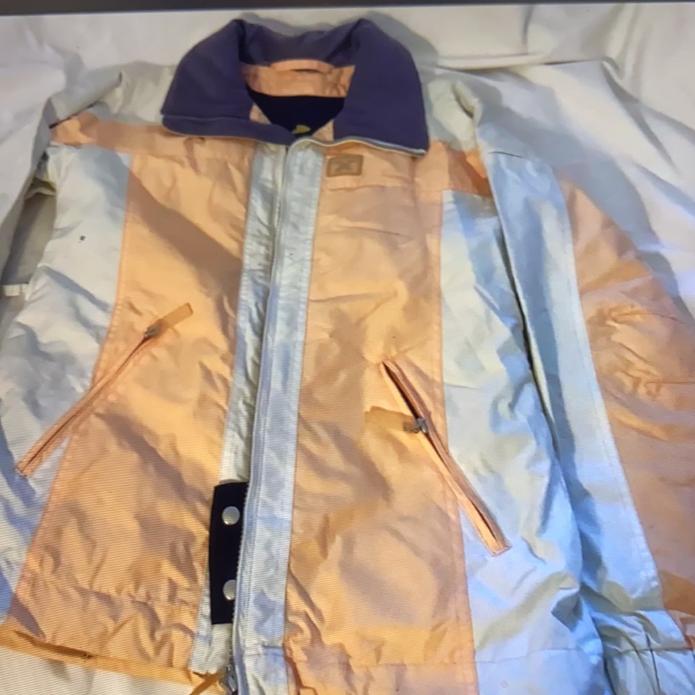 DESCENDANT DNA NORTH AMERICA PEACH AND WHITE WOMEN’S SNOW SKY JACKET SIZE S (4)